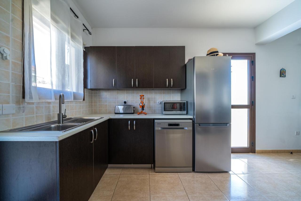 Anna-maria 3 Bedroom Villa Paralímni